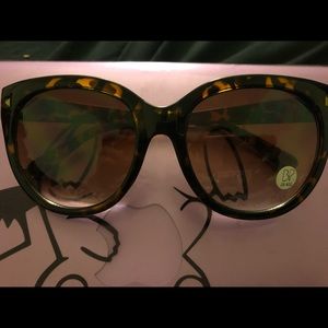 Polarized cat eye sunglasses